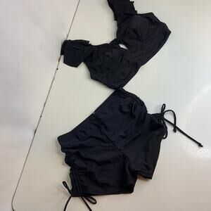 Womens Two Piece Swimsuite Black Size Small Flutter Straps Swimshorts